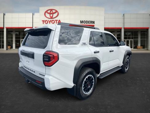 Certified 2025 Toyota 4Runner TRD Off-Road image 5