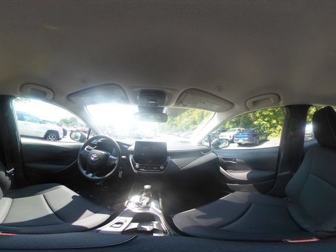 Used 2025 Toyota Corolla LE FWD image 32