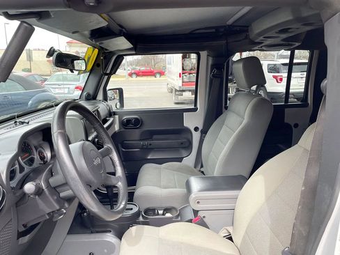 Used 2007 Jeep Wrangler Unlimited Sahara w/ Trailer Tow Group image 9