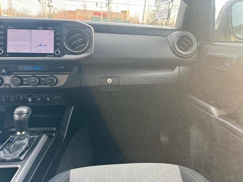 Used 2021 Toyota Tacoma TRD Off-Road w/ Technology Package image 11