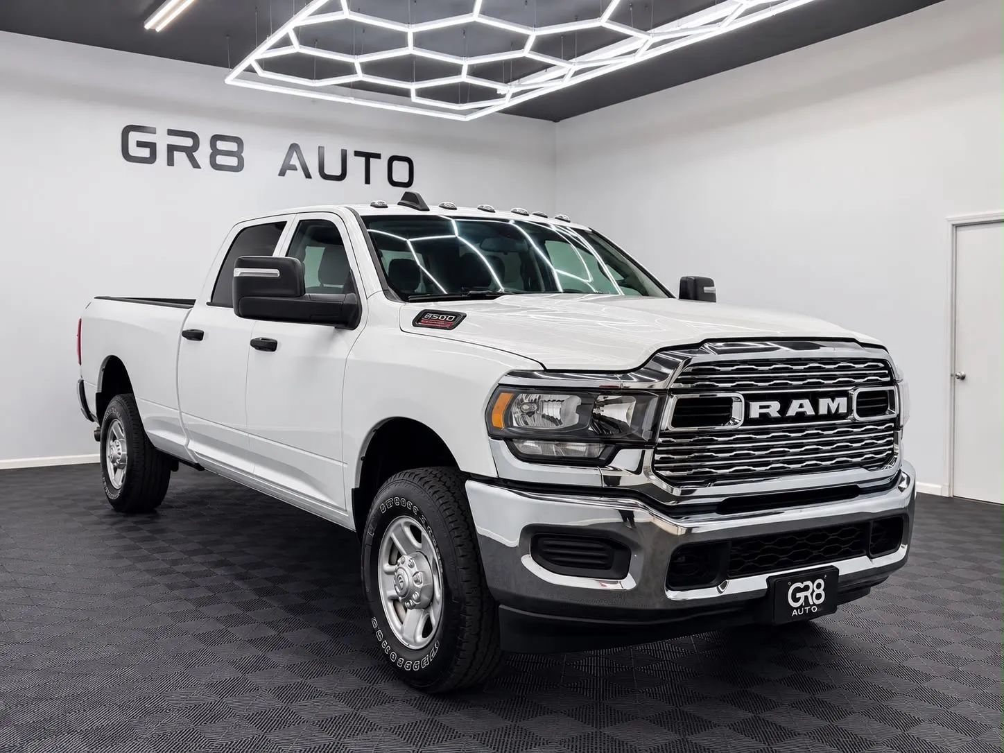 Used 2024 RAM 2500 Tradesman AWD/4WD image 1