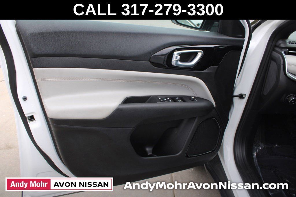 Used 2024 Jeep Compass Limited AWD/4WD image 18