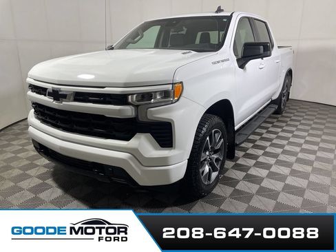 Used 2022 Chevrolet Silverado 1500 RST w/ Convenience Package II AWD/4WD image 4