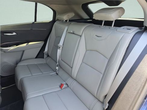 Used 2022 Cadillac XT4 Premium Luxury w/ Enhanced Visibility Package FWD image 27