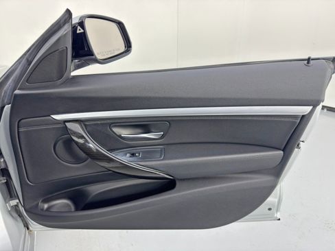 Used 2017 BMW 330i Gran Turismo xDrive image 40