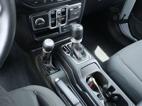 Used 2023 Jeep Wrangler Unlimited Sahara w/ Cold Weather Group AWD/4WD image 14