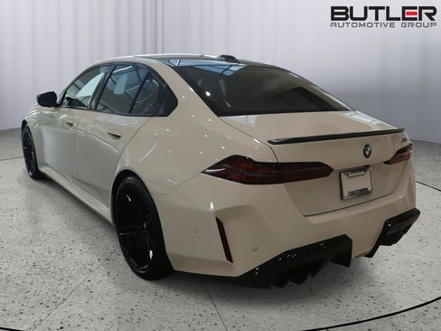 Used 2026 BMW M5 w/ Carbon Package AWD/4WD image 8