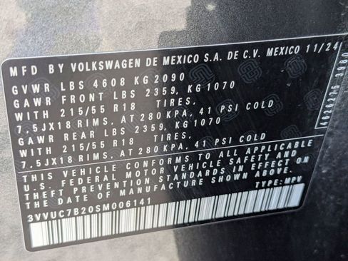 Used 2025 Volkswagen Taos SE AWD/4WD image 31