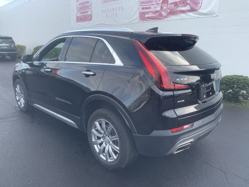 Used 2023 Cadillac XT4 Premium Luxury image 2