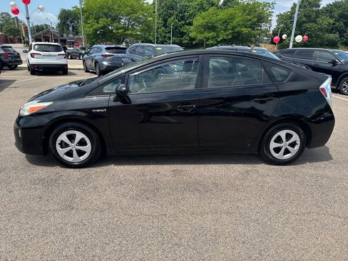 Used 2015 Toyota Prius Three w/ Solar Roof Package FWD image 4