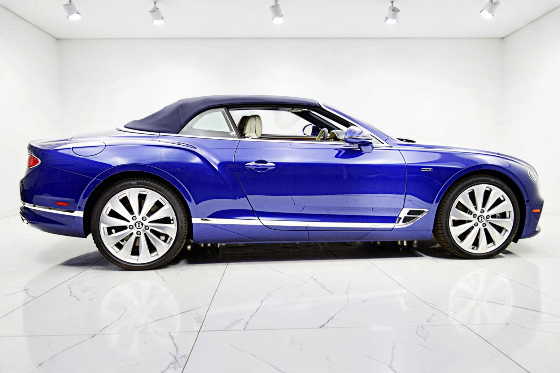 Used 2024 Bentley Continental GT AWD/4WD image 24
