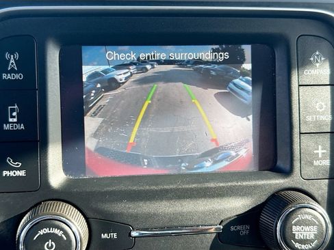 Used 2022 RAM 1500 Classic SLT RWD image 14