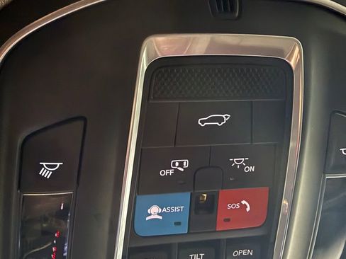 Used 2022 Jeep Wagoneer Series II w/ Convenience Group I image 17