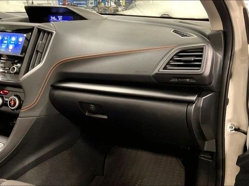 Used 2020 Subaru Crosstrek 2.0i Premium image 16