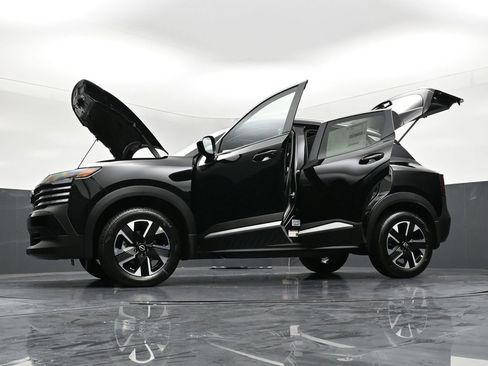 New 2026 Nissan Kicks SV w/ SV Premium Package AWD/4WD image 35