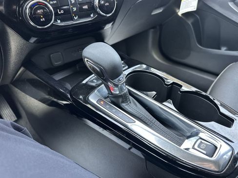 Used 2024 Chevrolet Trax ACTIV w/ Sunroof Package FWD image 19