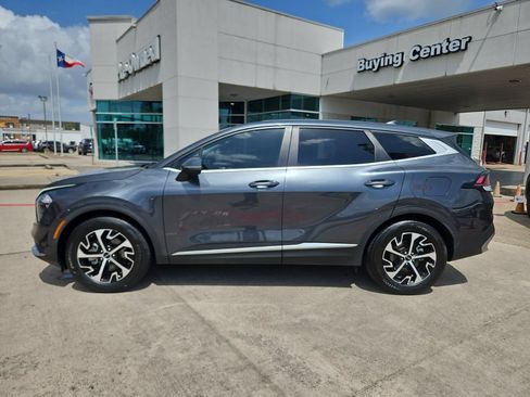 Used 2021 Kia Sorento S w/ Panoramic Sunroof Package AWD/4WD image 2