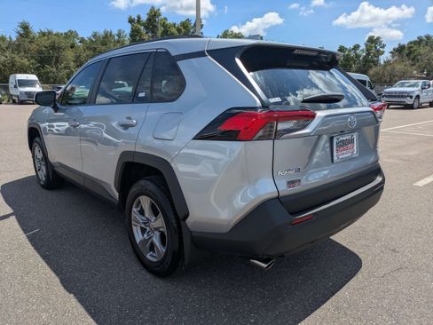 Used 2025 Toyota RAV4 XLE FWD image 5