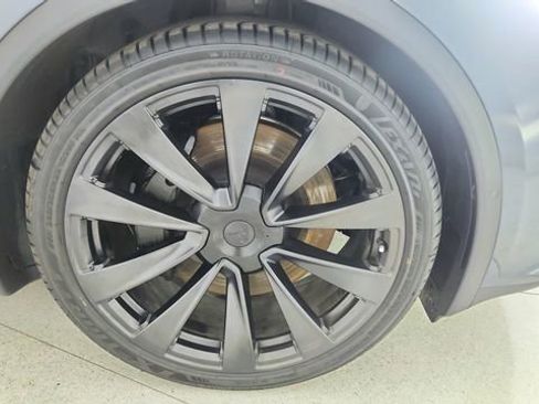 Used 2022 Tesla Model X image 56