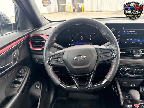 Used 2024 Chevrolet TrailBlazer RS w/ Convenience Package FWD image 14