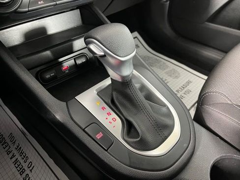 Used 2022 Kia Forte LXS image 32