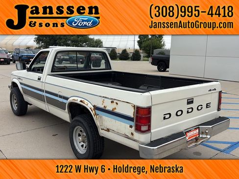 Used 1987 Dodge Dakota 4x4 Regular Cab image 8