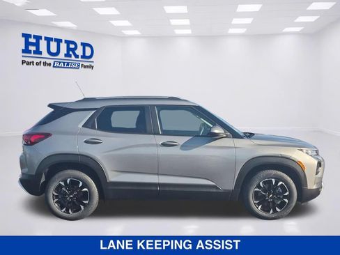 Used 2023 Chevrolet TrailBlazer LT w/ Convenience Package AWD/4WD image 3