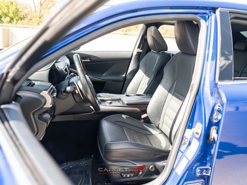 Used 2018 Lexus IS 300 AWD image 15