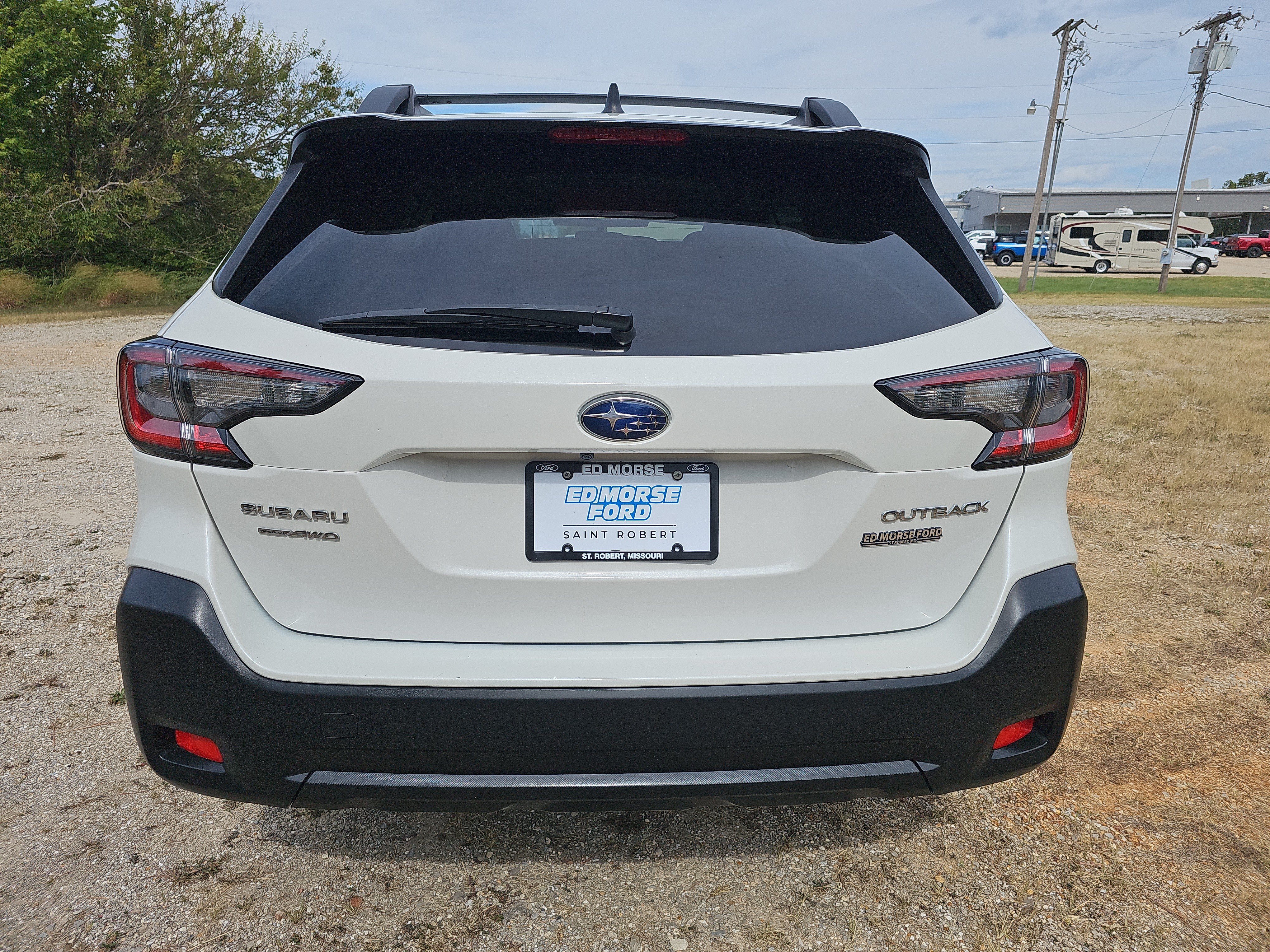Used 2023 Subaru Outback Premium AWD/4WD image 5