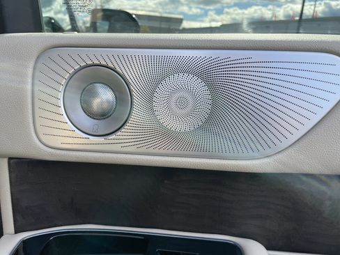 Used 2019 Lincoln Navigator Reserve w/ Cargo Package image 19