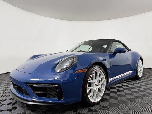 Used 2023 Porsche 911 Cabriolet image 3