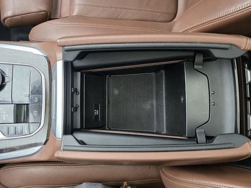 Used 2020 BMW X5 M50i w/ Premium Package image 27