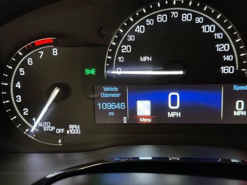 Used 2017 Cadillac XT5 Luxury w/ Driver Awareness Package AWD/4WD image 17