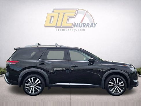 Used 2024 Nissan Pathfinder Platinum FWD image 4