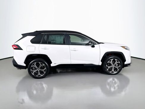 New 2025 Toyota RAV4 XSE image 4