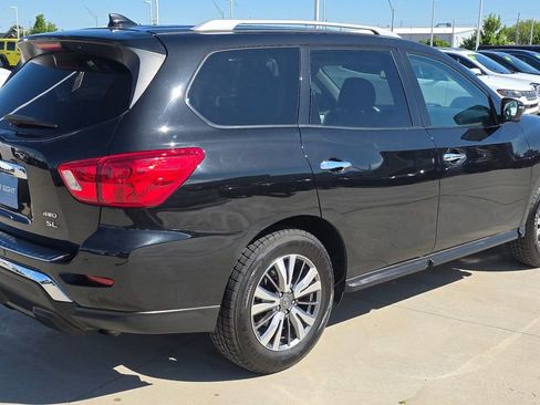 Used 2020 Nissan Pathfinder SL AWD/4WD image 5