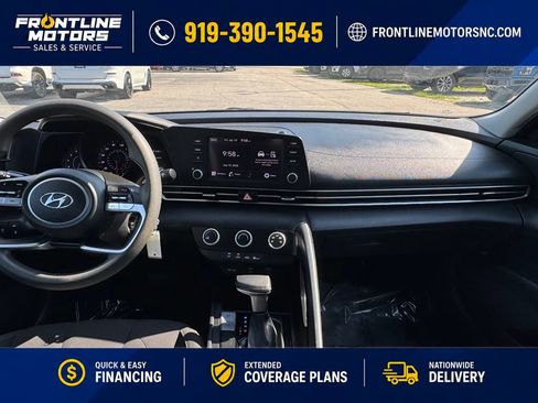 Used 2022 Hyundai Elantra SE FWD image 20