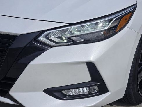 Certified 2023 Nissan Sentra SR FWD image 8