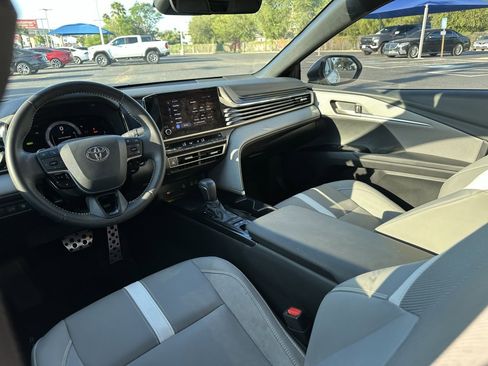 Used 2025 Toyota Camry LE image 18