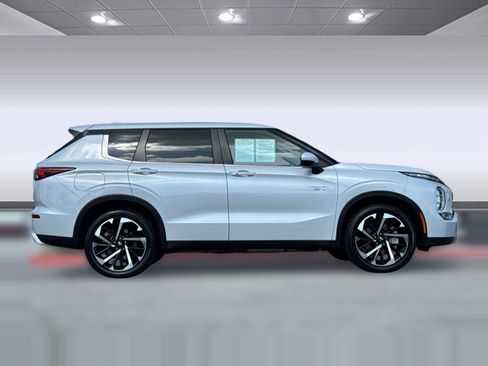 Used 2024 Mitsubishi Outlander SE AWD/4WD image 7