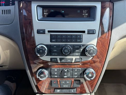 Used 2012 Ford Fusion SEL image 26