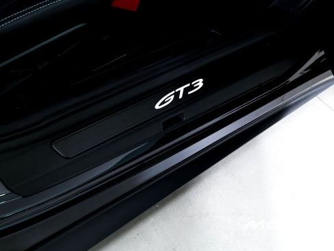 Used 2026 Porsche 911 GT3 w/ Chrono Package RWD image 21