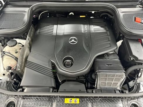 Certified 2024 Mercedes-Benz GLS 450 4MATIC image 9