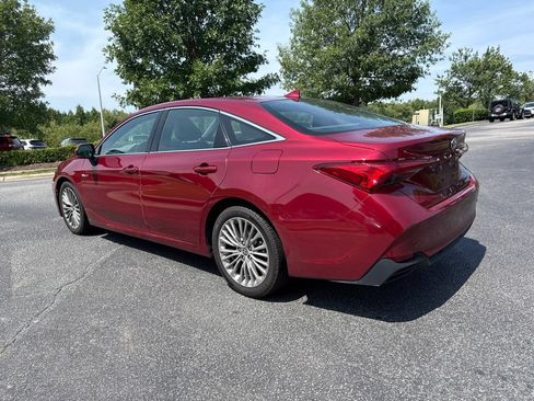 Used 2021 Toyota Avalon Limited w/ Advanced Safety Package FWD image 4