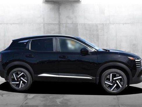 New 2026 Nissan Kicks SV image 5