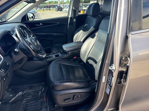 Used 2017 Kia Sorento FWD w/ LX Convenience Package image 9