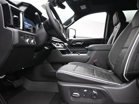 New 2026 GMC Sierra 2500 AT4X AWD/4WD image 16