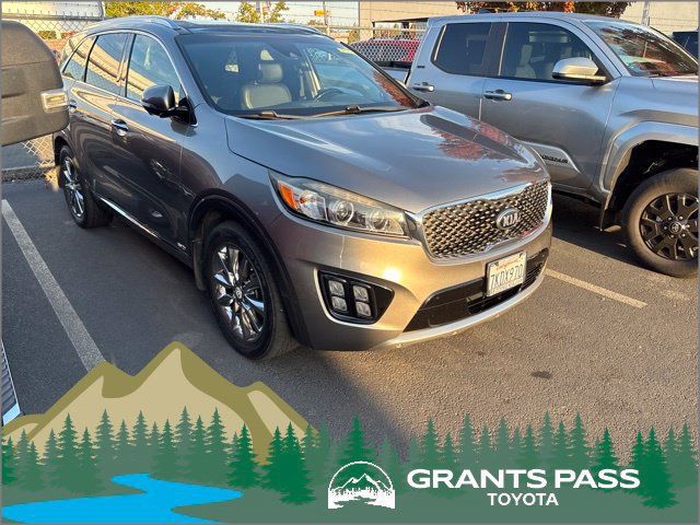 Used 2016 Kia Sorento SX w/ SXL Technology Package AWD/4WD image 1