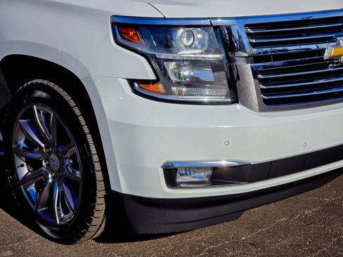 Used 2019 Chevrolet Suburban Premier image 8