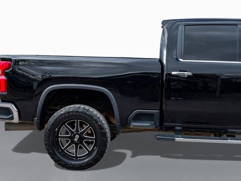 Used 2020 Chevrolet Silverado 2500 LTZ w/ LTZ Texas Edition image 6